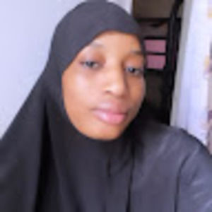 Meet your Posher, Khadidia